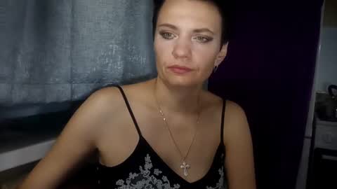 Snapshot of hotmamaqueen234 chatting on 07/23/26, 12:02 hotmamaqueen234 online show from 07/23/26, 12:02