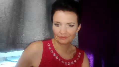 Snapshot of hotmamaqueen234 chatting on 07/24/26, 07:17 hotmamaqueen234 online show from 07/24/26, 07:17