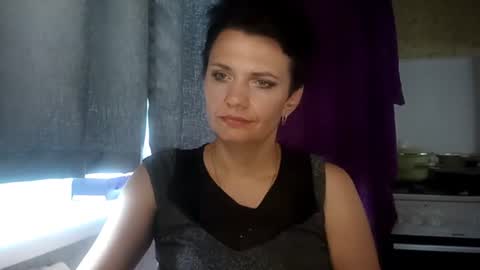 Snapshot of hotmamaqueen234 chatting on 07/27/26, 01:18 hotmamaqueen234 online show from 07/27/26, 01:18