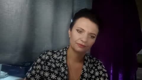Snapshot of hotmamaqueen234 chatting on 07/30/26, 11:42 hotmamaqueen234 online show from 07/30/26, 11:42