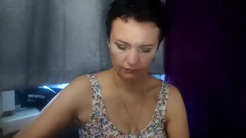 Snapshot of hotmamaqueen234 chatting on 08/03/26, 07:51 hotmamaqueen234 online show from 08/03/26, 07:51