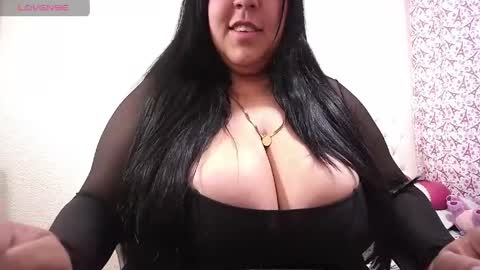 Snapshot of hotmartinaxxx chatting on 04/08/26, 06:52 Natalia online show from 04/08/26, 06:52