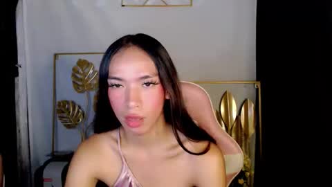 HI its me youre lovely MICHAELA  online show from 04/24/26, 07:00