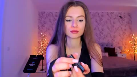 hotmolly_ online show from 05/07/26, 09:47