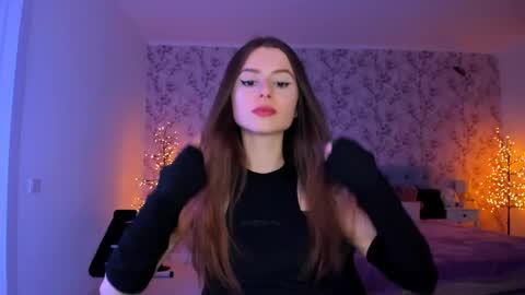 hotmolly_ online show from 05/22/26, 06:46