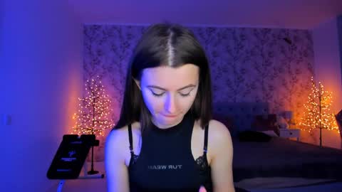 hotmolly_ online show from 05/23/26, 06:45