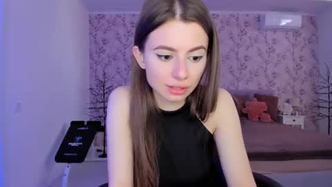 Snapshot of hotmolly_ chatting on 07/15/26, 09:58 hotmolly_ online show from 07/15/26, 09:58