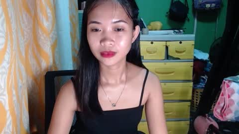 Snapshot of hotmom_gia chatting on 12/02/24, 07:47 hotmom_gia online show from 12/02/24, 07:47