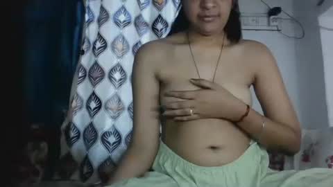 Snapshot of hotnsweetindian chatting on 03/29/26, 05:51 lola online show from 03/29/26, 05:51