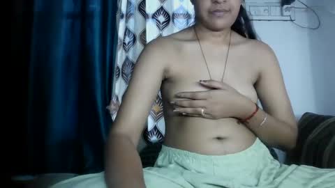 Snapshot of hotnsweetindian chatting on 04/08/26, 05:29 lola online show from 04/08/26, 05:29