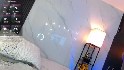Snapshot of hotpawgmilf chatting on 09/14/25, 06:18 Sussy Bloom  online show from 09/14/25, 06:18