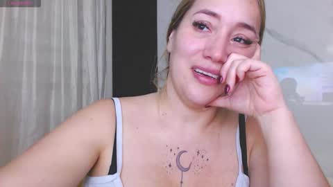 Snapshot of hotpawgmilf chatting on 03/10/26, 05:01 Sussy Bloom online show from 03/10/26, 05:01