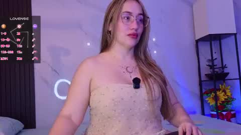 Snapshot of hotpawgmilf chatting on 06/14/26, 12:41 Sussy Bloom online show from 06/14/26, 12:41