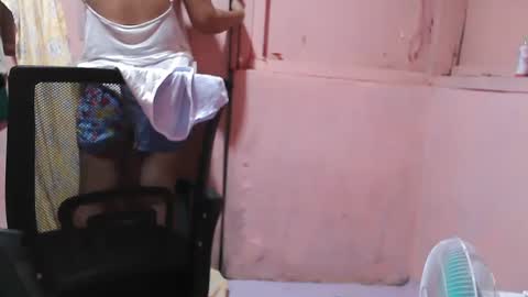 hotpink4u04 online show from 03/02/25, 11:09