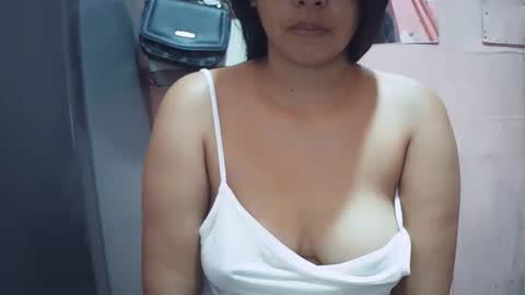 hotpink4u04 online show from 01/14/26, 08:58