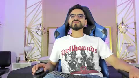 Snapshot of hotpulse_vc chatting on 02/19/26, 12:23 hotpulse vc online show from 02/19/26, 12:23