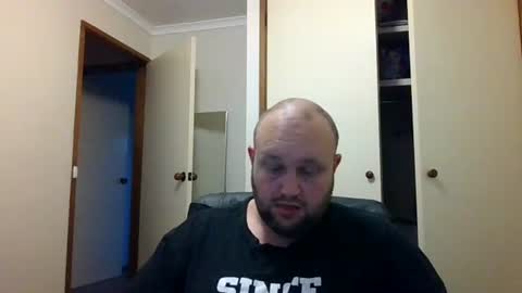 Snapshot of hotrodder323 chatting on 12/06/24, 09:10 hotrodder323 online show from 12/06/24, 09:10