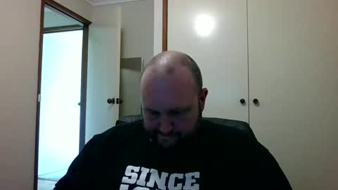 Snapshot of hotrodder323 chatting on 12/11/24, 06:14 hotrodder323 online show from 12/11/24, 06:14