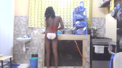 Snapshot of hotsassyqueen219667 chatting on 05/28/26, 05:32 Kichuna online show from 05/28/26, 05:32