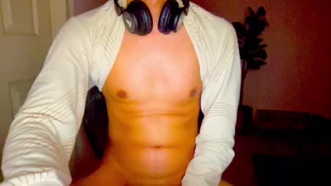 Snapshot of hotsexythighs chatting on 09/24/25, 02:04 Jack online show from 09/24/25, 02:04