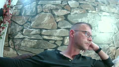 Thomas online show from 03/04/25, 07:32