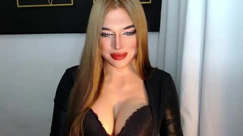 Snapshot of hotstellacumxxx chatting on 01/18/25, 06:56 STELLA online show from 01/18/25, 06:56