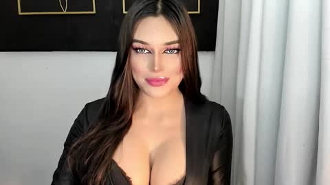 Snapshot of hotstellacumxxx chatting on 09/22/25, 09:44 STELLA online show from 09/22/25, 09:44