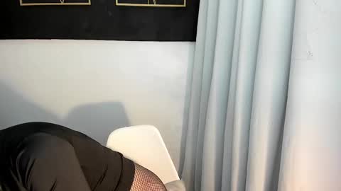 Snapshot of hotstellacumxxx chatting on 10/16/25, 08:21 STELLA online show from 10/16/25, 08:21