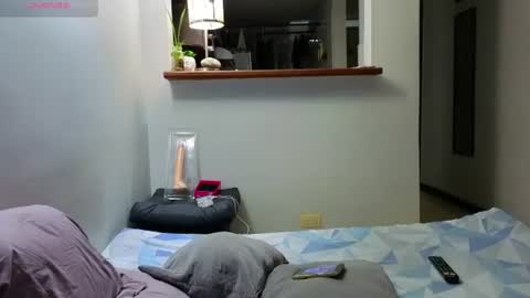Snapshot of hotstud_999 chatting on 07/29/26, 02:43 Andres online show from 07/29/26, 02:43