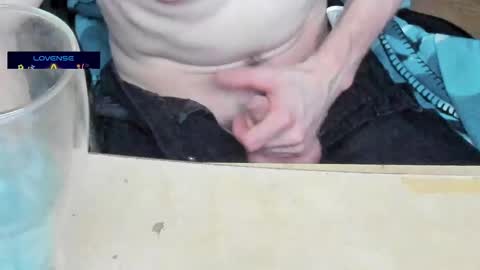 Snapshot of hotsummer1996 chatting on 03/04/25, 05:45 hot online show from 03/04/25, 05:45