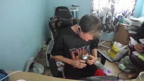 Snapshot of hotsummer1996 chatting on 10/17/25, 01:35 hot online show from 10/17/25, 01:35