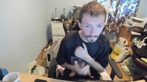 Snapshot of hotsummer1996 chatting on 10/19/25, 06:47 hot online show from 10/19/25, 06:47