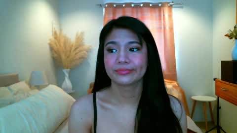 Snapshot of hotsweetangel00 chatting on 04/15/26, 03:02 Sweet Angel online show from 04/15/26, 03:02