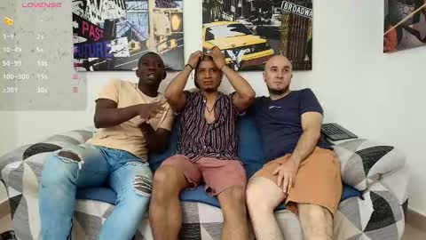 Snapshot of hott_asses chatting on 01/05/25, 01:26 hott_asses online show from 01/05/25, 01:26