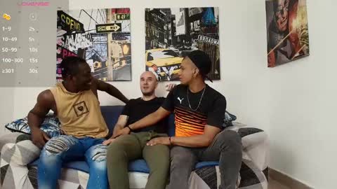 Snapshot of hott_asses chatting on 01/18/25, 02:23 hott_asses online show from 01/18/25, 02:23