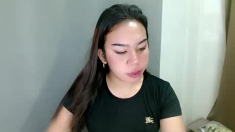 jelaigrande  online show from 11/20/25, 12:00