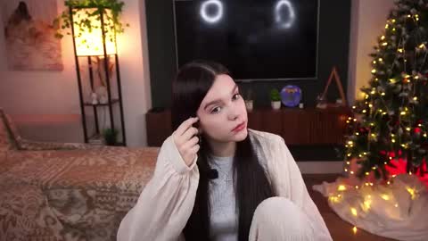 Snapshot of hott_no_cap chatting on 12/16/25, 07:46 Carol online show from 12/16/25, 07:46