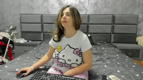 Snapshot of hottalicia2 chatting on 01/12/25, 11:47 hottalicia2 online show from 01/12/25, 11:47