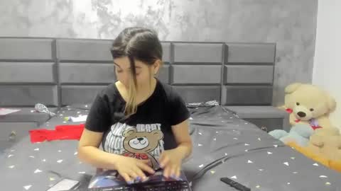 Snapshot of hottalicia2 chatting on 02/15/25, 12:37 hottalicia2 online show from 02/15/25, 12:37