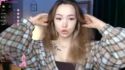 hello Im Eva online show from 12/17/24, 02:23