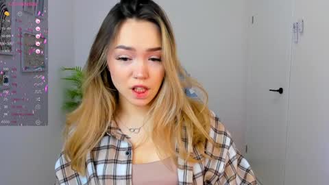 hello Im Eva online show from 01/08/25, 02:14