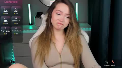 hello Im Eva online show from 09/18/25, 06:10