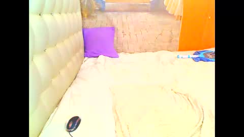 Snapshot of hottesa2019 chatting on 05/13/26, 01:41 THEONE online show from 05/13/26, 01:41