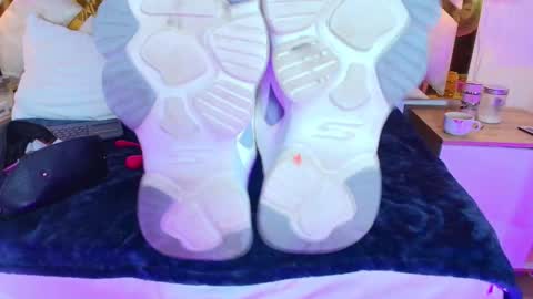 Natalie  online show from 10/12/25, 11:20