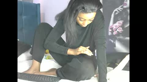 hottestchocolate online show from 10/22/25, 12:27