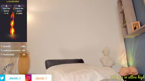 Snapshot of hottestdavidx chatting on 10/13/25, 11:43 ONLY  online show from 10/13/25, 11:43