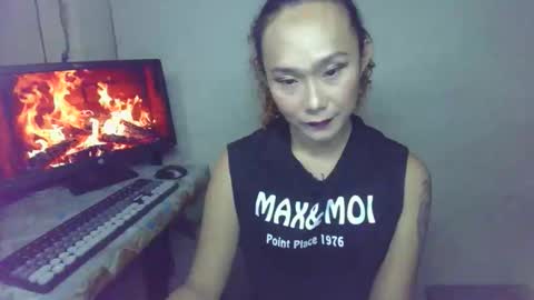 Snapshot of hottestkera69 chatting on 10/16/25, 01:17 kera online show from 10/16/25, 01:17