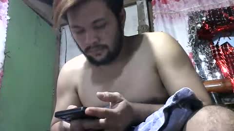 Snapshot of hottestpinoy2323 chatting on 12/05/24, 12:44 HottestPinoy32 online show from 12/05/24, 12:44