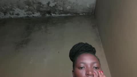 Snapshot of hottie_amor chatting on 05/21/26, 10:33 AMOR online show from 05/21/26, 10:33