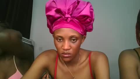 Snapshot of hottie_chyna chatting on 12/13/25, 08:36 hottie_chyna online show from 12/13/25, 08:36